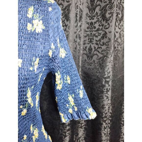 Ali & Jay | Barnsdell Smocked Floral Midi Dress - Picture 4 of 6